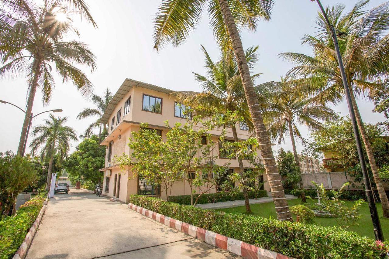 Pushp Vatika Resort & Lawns Нави Мумбай Екстериор снимка