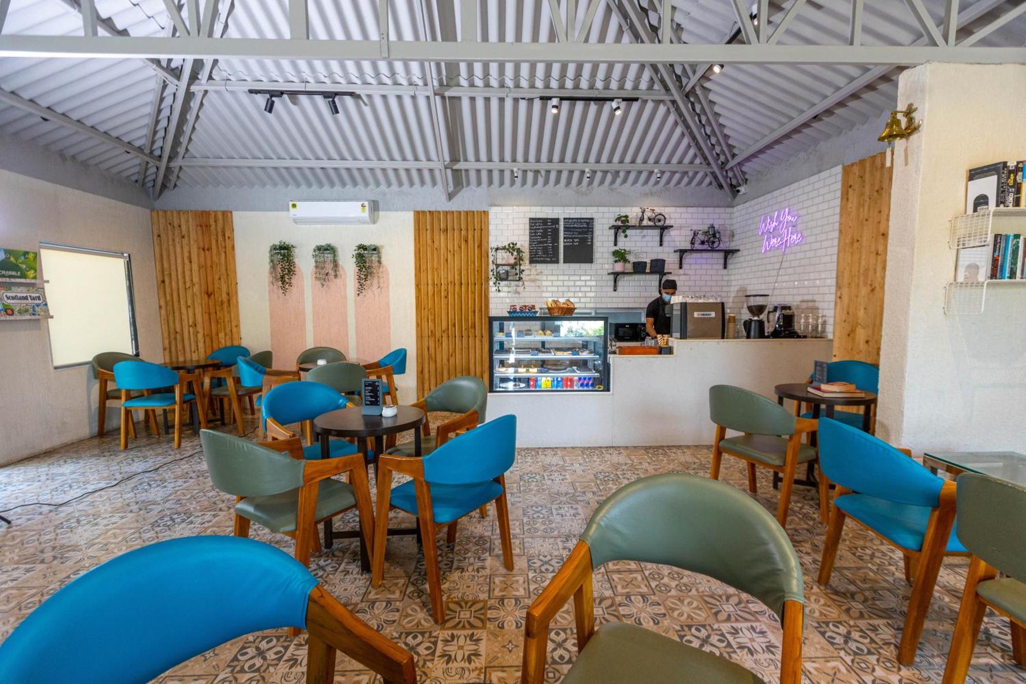 Pushp Vatika Resort & Lawns Нави Мумбай Екстериор снимка