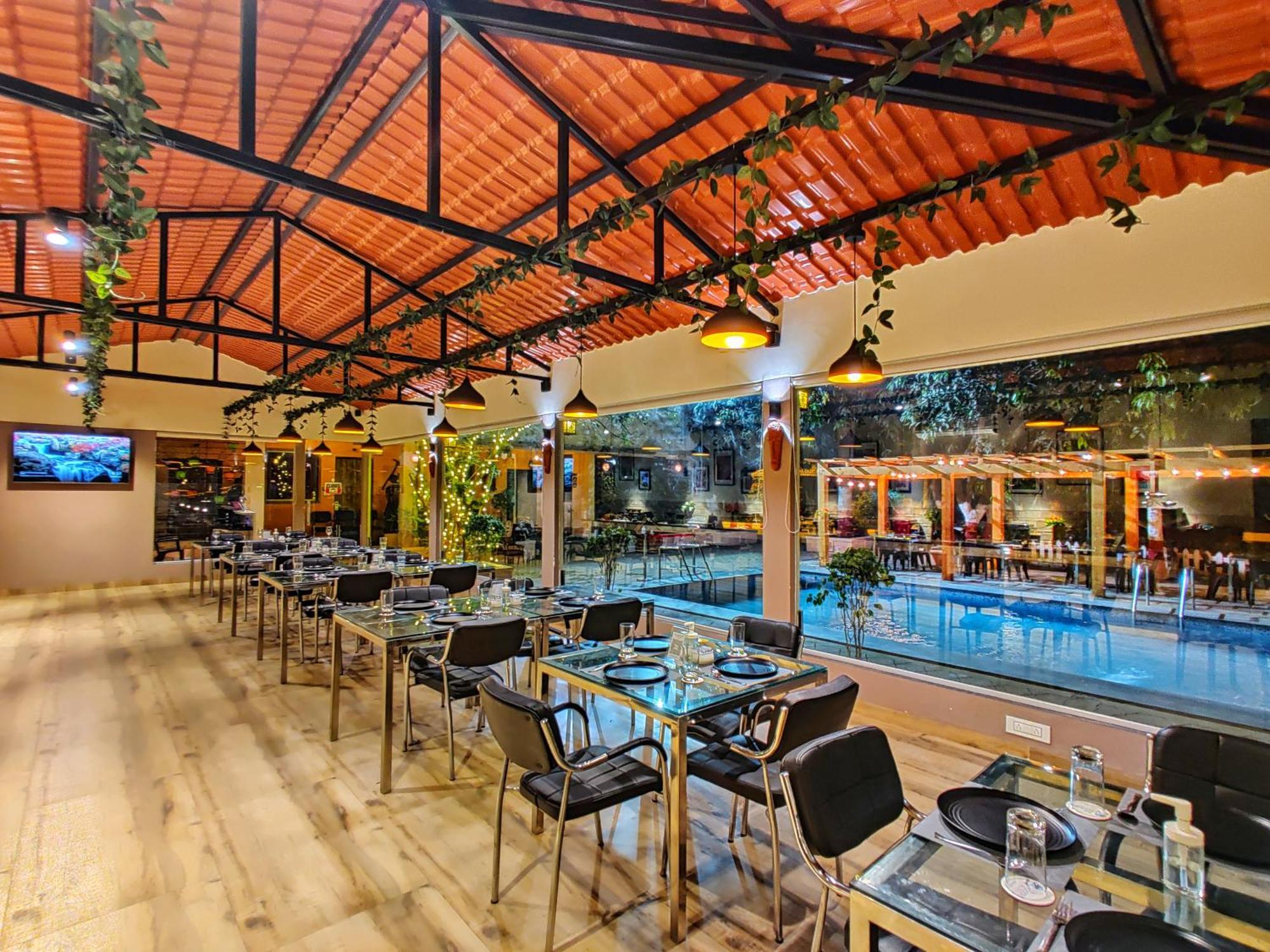 Pushp Vatika Resort & Lawns Нави Мумбай Екстериор снимка