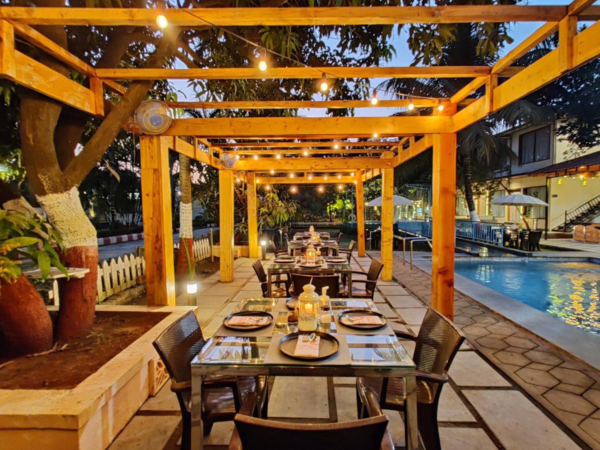 Pushp Vatika Resort & Lawns Нави Мумбай Екстериор снимка