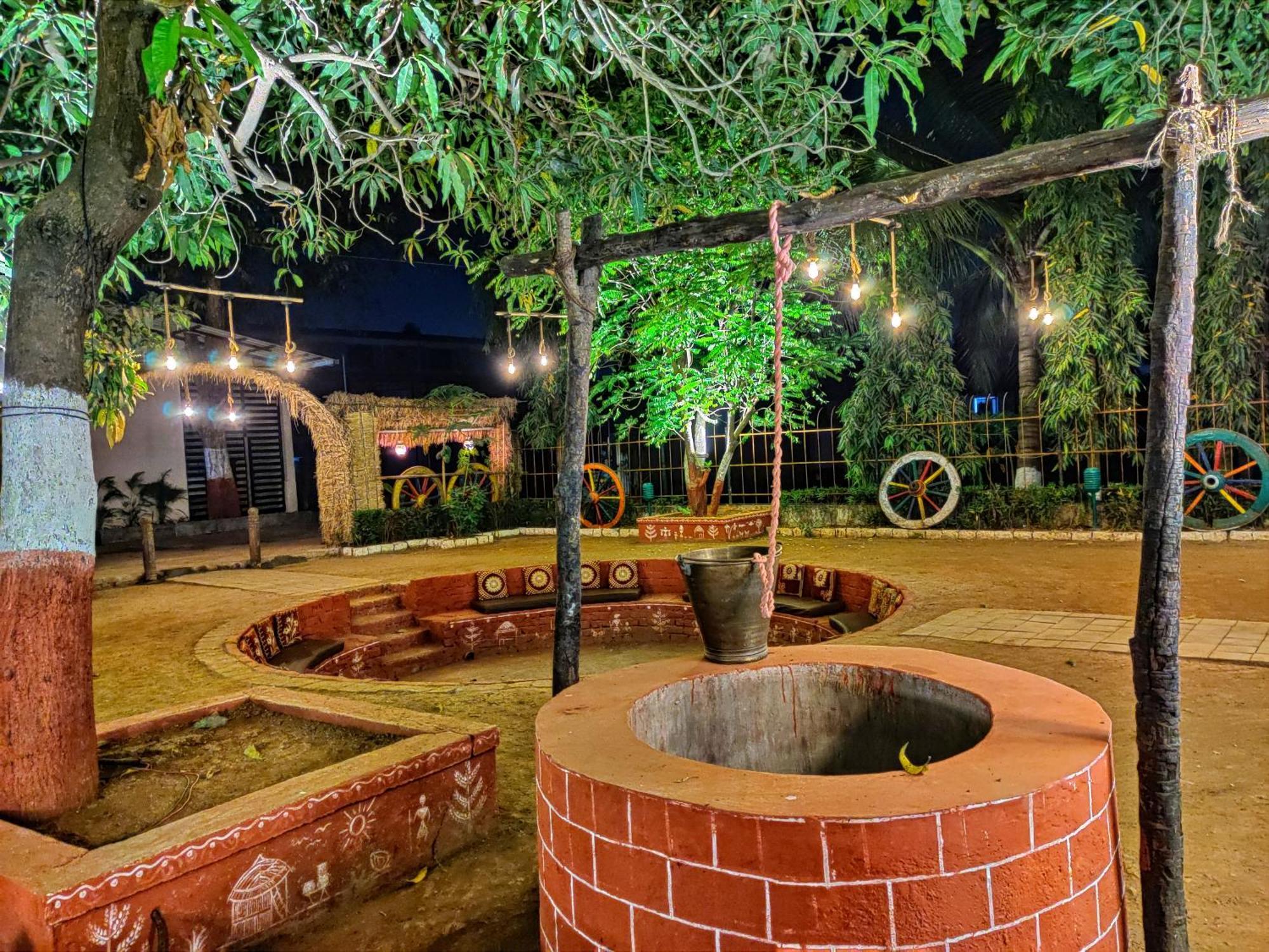 Pushp Vatika Resort & Lawns Нави Мумбай Екстериор снимка